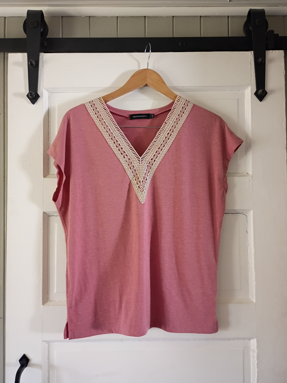 White House Black Market Dusty Rose V-Neck Tee with Crochet Trim